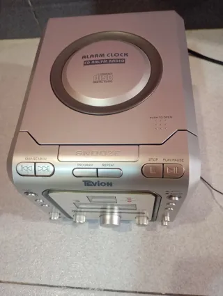 Radio CD Tevion Plata