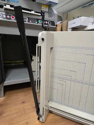 Guillotina Profesional para Papel