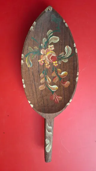 Paletta in legno dipinta a mano