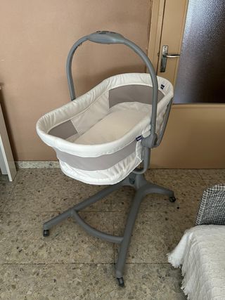 Chicco Baby Hug 4 en 1 con Accesorios