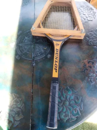 Raqueta Dunlop Competition + Marco