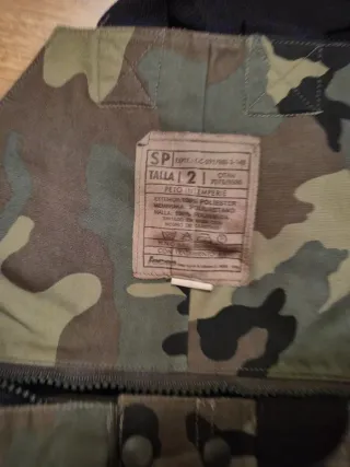 Traje militar intemperie camuflaje