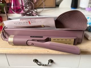 Plancha y Secador Remington Airvive