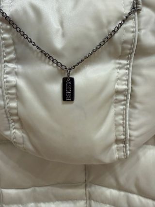 Abrigo Eskey plumas crudo talla M