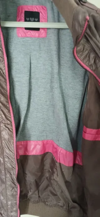 Giacca donna marrone con dettagli rosa