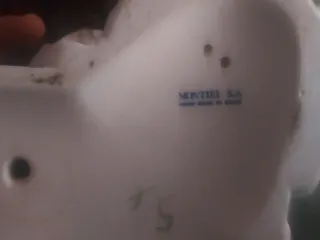 Figura de porcelana mujer con sombrero