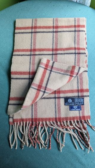 Conjunto bufanda y guantes de lana virgen