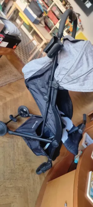 Silla de paseo Kinderkraft Pilot ultracompacta