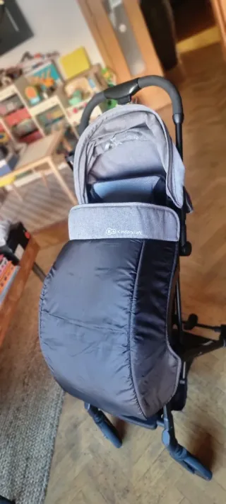 Silla de paseo Kinderkraft Pilot ultracompacta