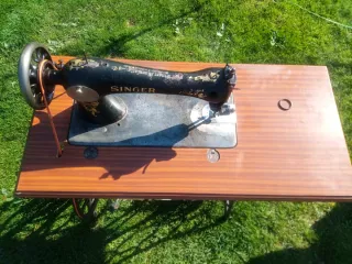 Máquina de coser Singer 16K33