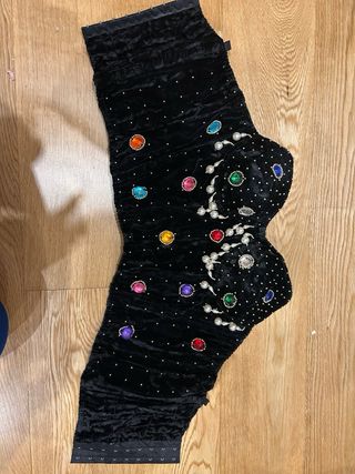 Corpiño Terciopelo Negro con Joyas