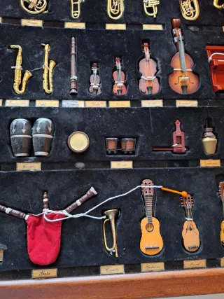 Lote 50 piezas musicales + manual