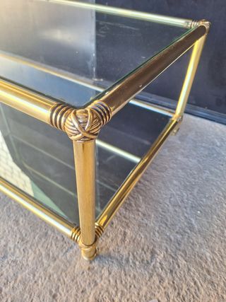 Juego 2 mesas centro cristal y metal dorado