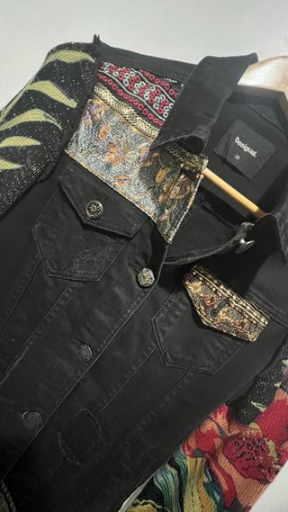 Chaqueta Desigual Negra T-36