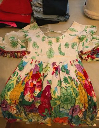 Vestido blanco con espalda cruzada