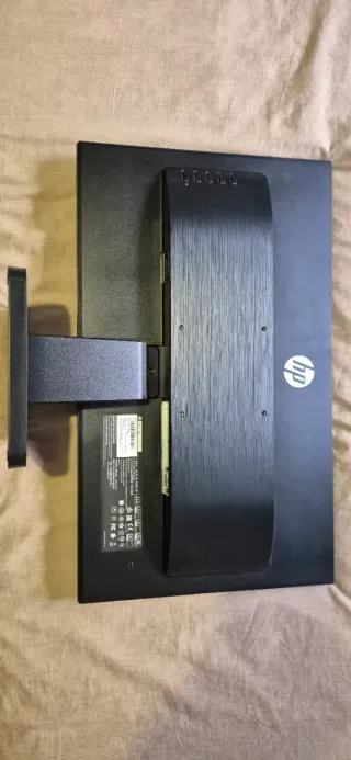 Monitor HP 24w 24 Full HD