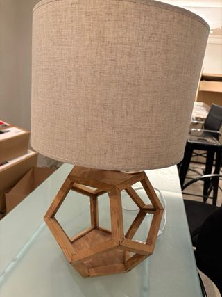 Lámpara de mesa madera y tela