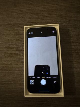 iPhone 13 Verde Bosque 77% Batería