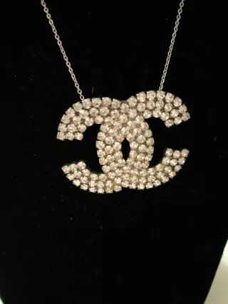 Colgante Chanel Plata con Cristales