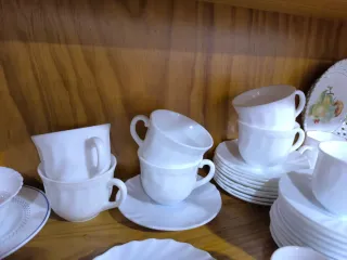 Seis tazas y platos Arcopal