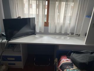 Mueble juvenil con cajones