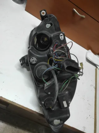 Faro Izquierdo Seat León