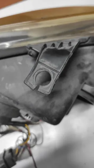 Faro Izquierdo Seat León