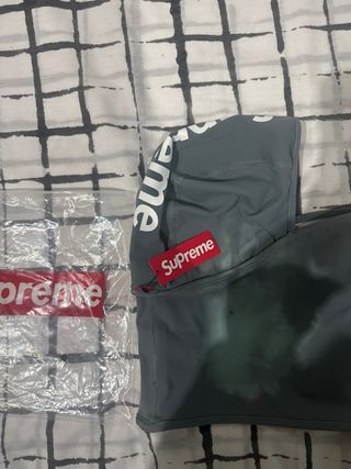 Pasamontañas Supreme reactivo.