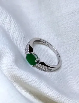 Anillo  Esmeralda y Diamantes oro 14k
