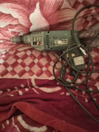 Taladro Eléctrico AEG 2100W