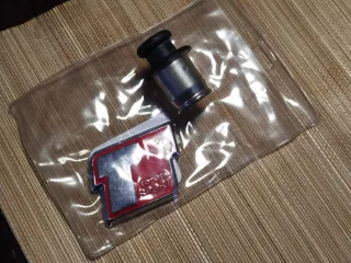 Insignia y Mechero Toyota Sport