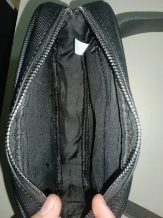 Riñonera Lacoste Negra