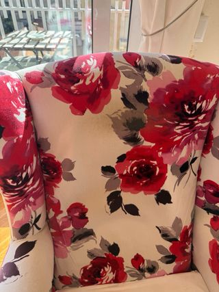 Butaca floral tela y madera