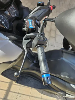 Yamaha Xmax 125 Maxi Scooter