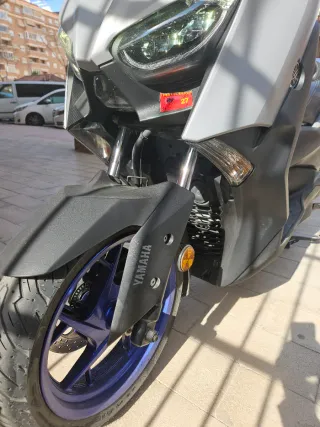 Yamaha Xmax 125 Maxi Scooter