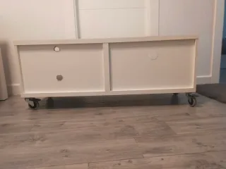 Mueble TV Blanco con Ruedas