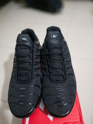 Zapatilla Nike TN Talla 42 Negra