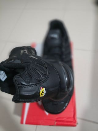 Zapatilla Nike TN Talla 42 Negra
