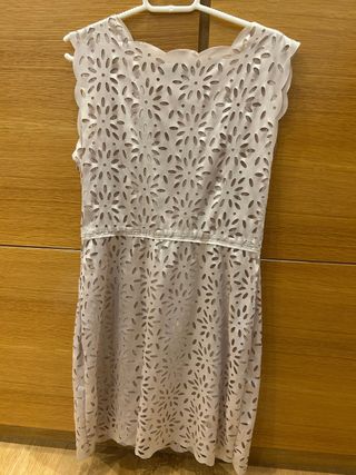 Vestido calado rosa empolvado