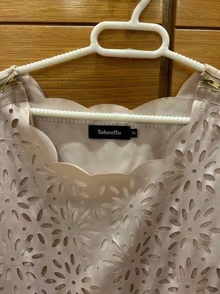 Vestido calado rosa empolvado