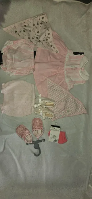 Lote Ropa y Zapatos Bebé Niña TOUS