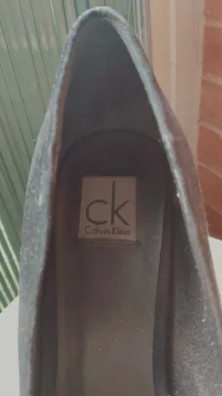 Zapatos de tacón grises