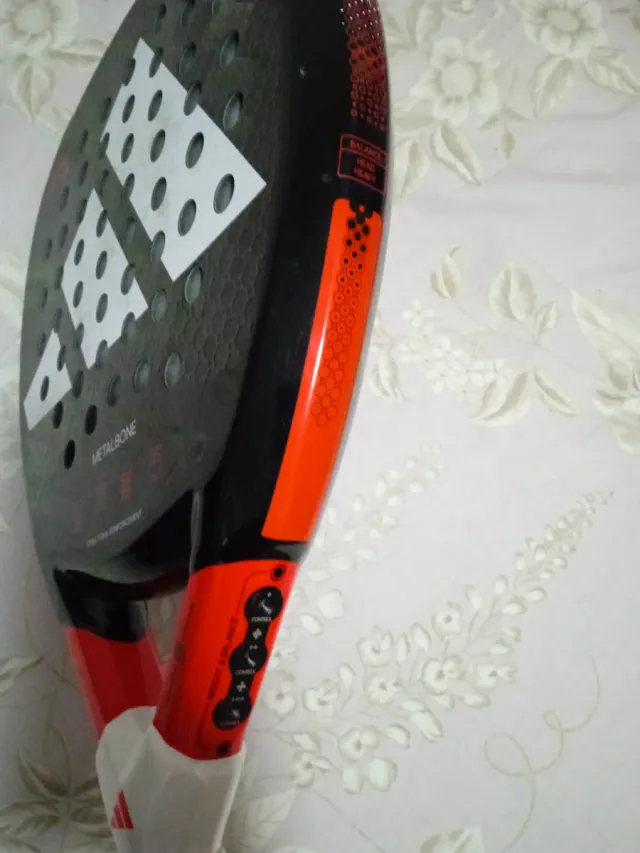 Pala pádel Adidas Metalbone 3.2