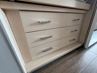 armadio tre ante scorrevoli