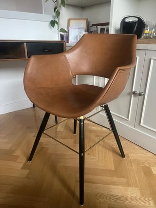 Escritorio vintage y silla cuero