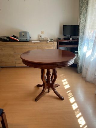 Mesa redonda extensible de madera