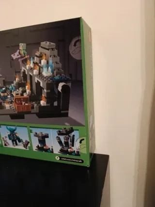 Lego Minecraft The Deep Dark Battle 21246 Nuevo