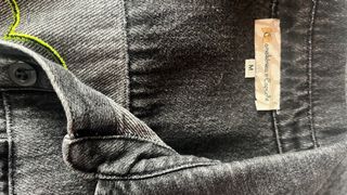 Camisa Negra con Hamsa Multicolor Vaquero