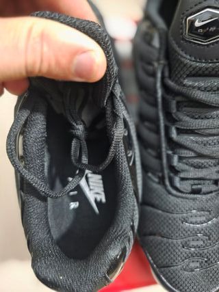 Zapatilla Nike TN Talla 43 Negra