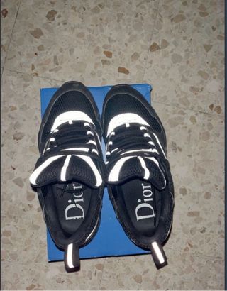 Dior B22 sneakers negras y blancas